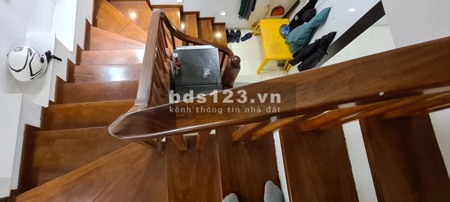 Bán nhà hoàn công chất phân lô 6 tầng, dt 35m2, vỉa hè ô tô tránh giá nhỉnh 4 tỷ