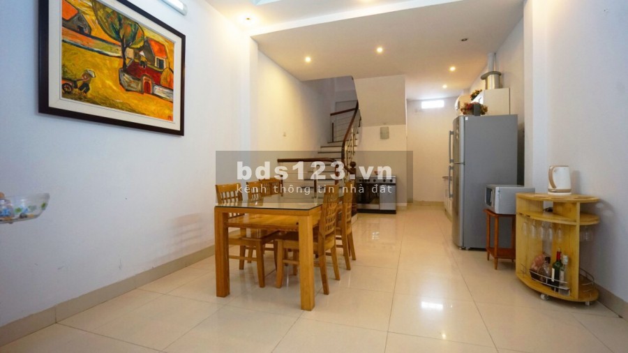 Chính chủ cần bán nhà trong ngõ Đặng Thai Mai, mặt tiền 4m, hướng Tây Nam, Lh: 0972933496