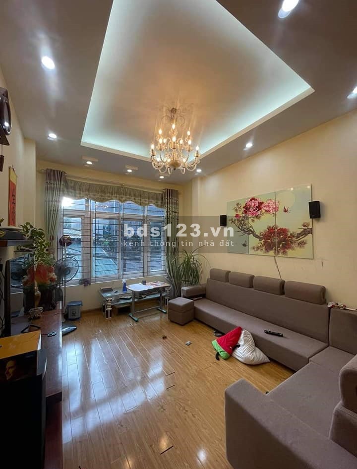 Bán nhà Ngọc Lâm 46m2, nhà đẹp, ngõ ô tô thông, 4 phòng ngủ giá 3.25 tỷ