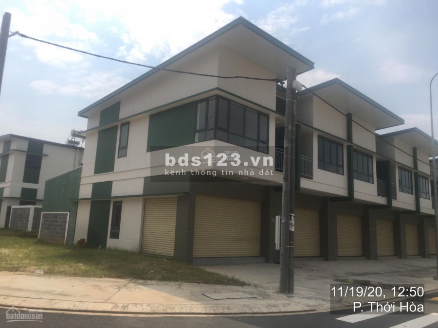 Nhà cho thuê và bán gốc 2 mặt tiền, khu dân cư hiện hữu