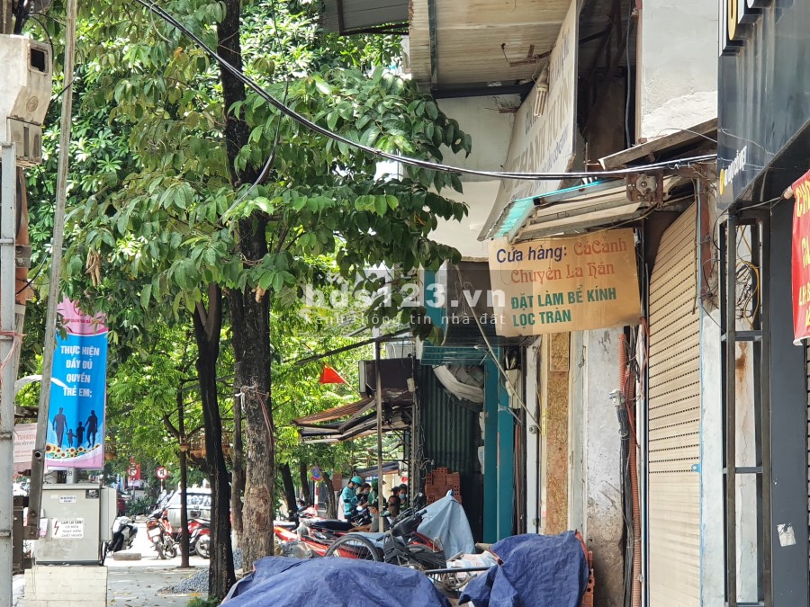 Bán nhà 2 mặt phố Đại Cồ Việt, phân lô góc, mặt tiền khủng, vỉa hè lớn, KD cho thuê HS cao