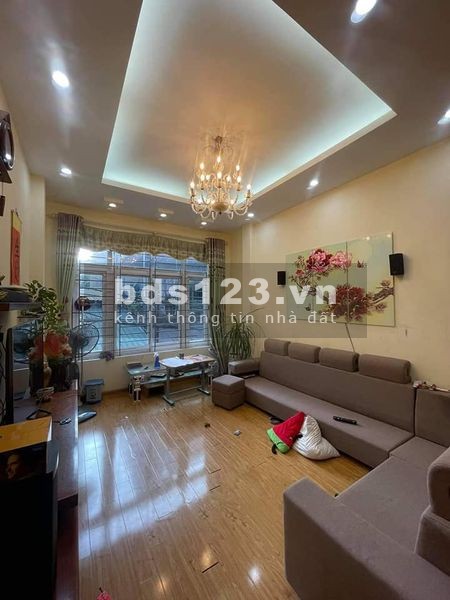 Hiếm! Nhà Lâm Hạ, khu VIP Bồ Đề, Long Biên, ô tô vào nhà, 46m2 4 tầng nhỉnh 5 tỷ