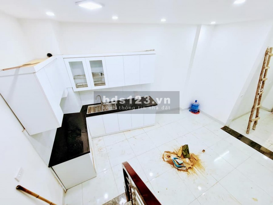 Bán nhà Minh Khai, 26m2 x 4 Tầng x MT 3.1m, Vài bước ra phố sầm uất, sổ đỏ chính chủ
