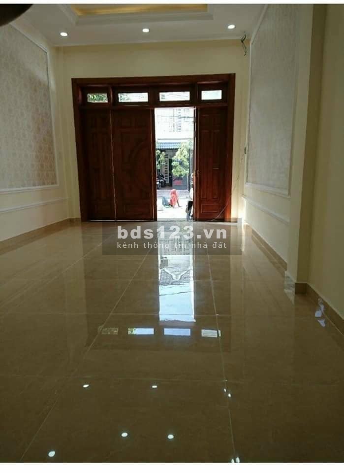 Cho thuê nhà sân đậu ô tô 1 trệt 3 lầu đường Hiệp Bình, P. Hiệp Bình Phước, Thủ Đức