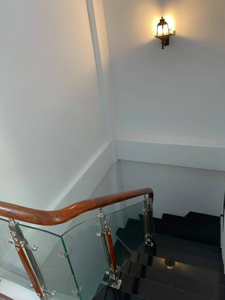 40m2, giá bán 5,5 tỷ, Phùng Hưng, Hà Đông, Nhà Đẹp, Xe tải đỗ cửa, Kinh doanh, VP