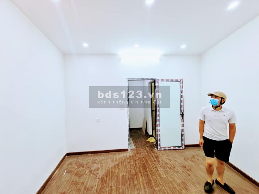 Bán nhà Minh Khai, 26m2 x 4 Tầng x MT 3.1m, Vài bước ra phố sầm uất, sổ đỏ chính chủ