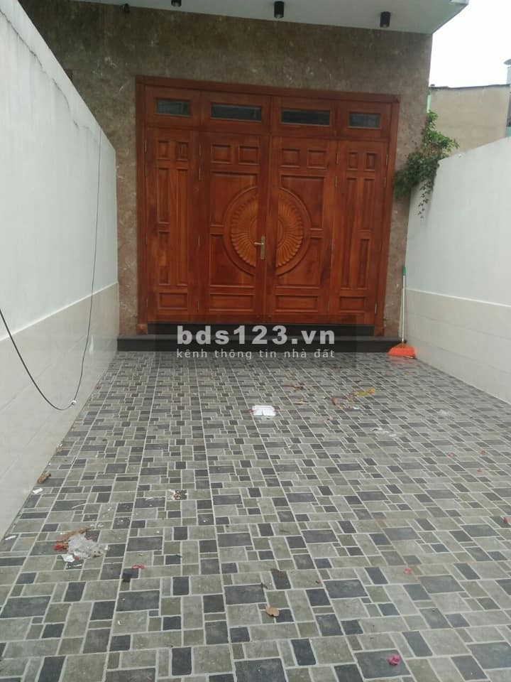 Cho thuê nhà sân đậu ô tô 1 trệt 3 lầu đường Hiệp Bình, P. Hiệp Bình Phước, Thủ Đức