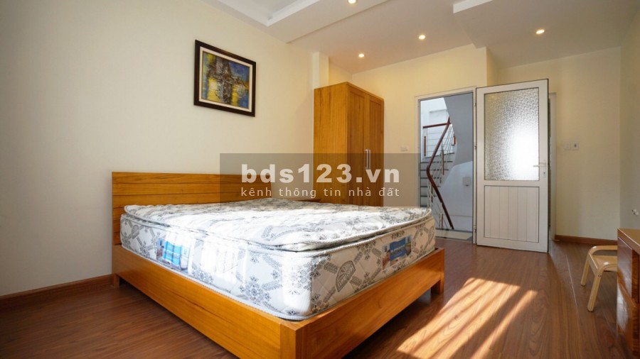 Chính chủ cần bán nhà trong ngõ Đặng Thai Mai, mặt tiền 4m, hướng Tây Nam, Lh: 0972933496