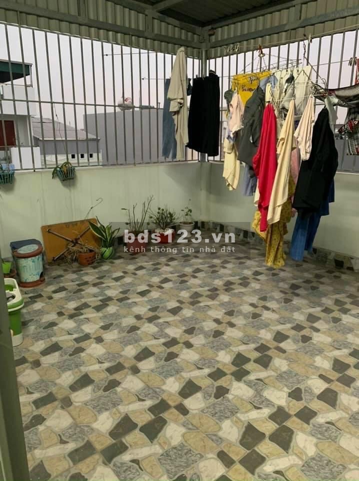 Bán nhà KĐT Vạn Phúc, TP HD, 3.5 tầng, 61m2, mt 5.3m, hướng Tây, 3 ngủ, giá cực tốt