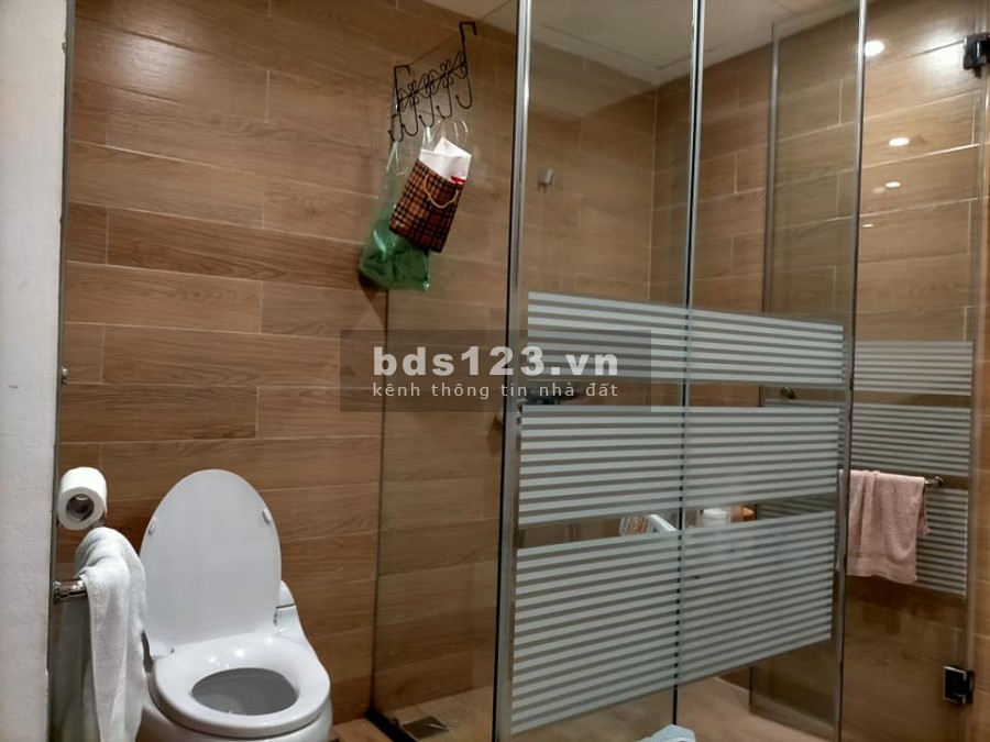 Bán Nhà Hoàng Ngân diện tích 56M2, 4 tầng, mặt tiền 5.1m, gián bán chỉ 5.6 Tỷ