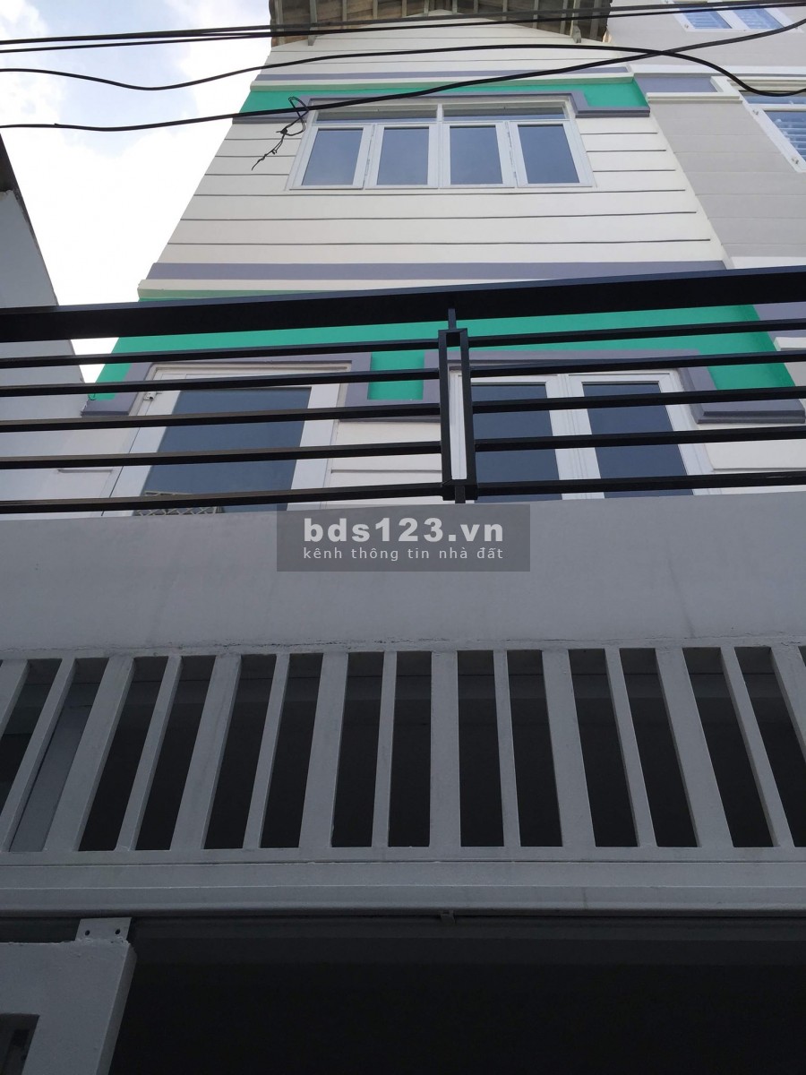 Bán nhà ngay đường Phan Văn Trị, Hẻm xe hơi 6m, 70m2, 3 tầng, chỉ 6.4 tỷ