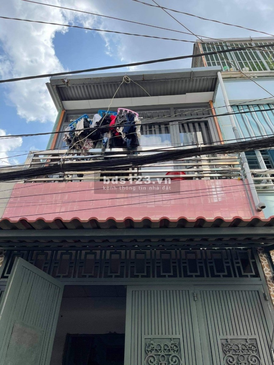 Nhà mặt tiền khu Xóm Đạo gần nhà thờ thông số chuẩn giá rẻ chỉ 6.7 tỷ