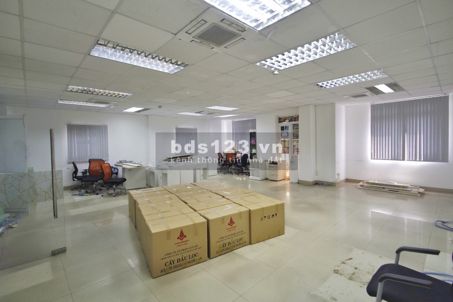 Cho thuê văn phòng tại 33 Lê Trung Nghĩa, Tân Bình giá chỉ 11,5$ /m2