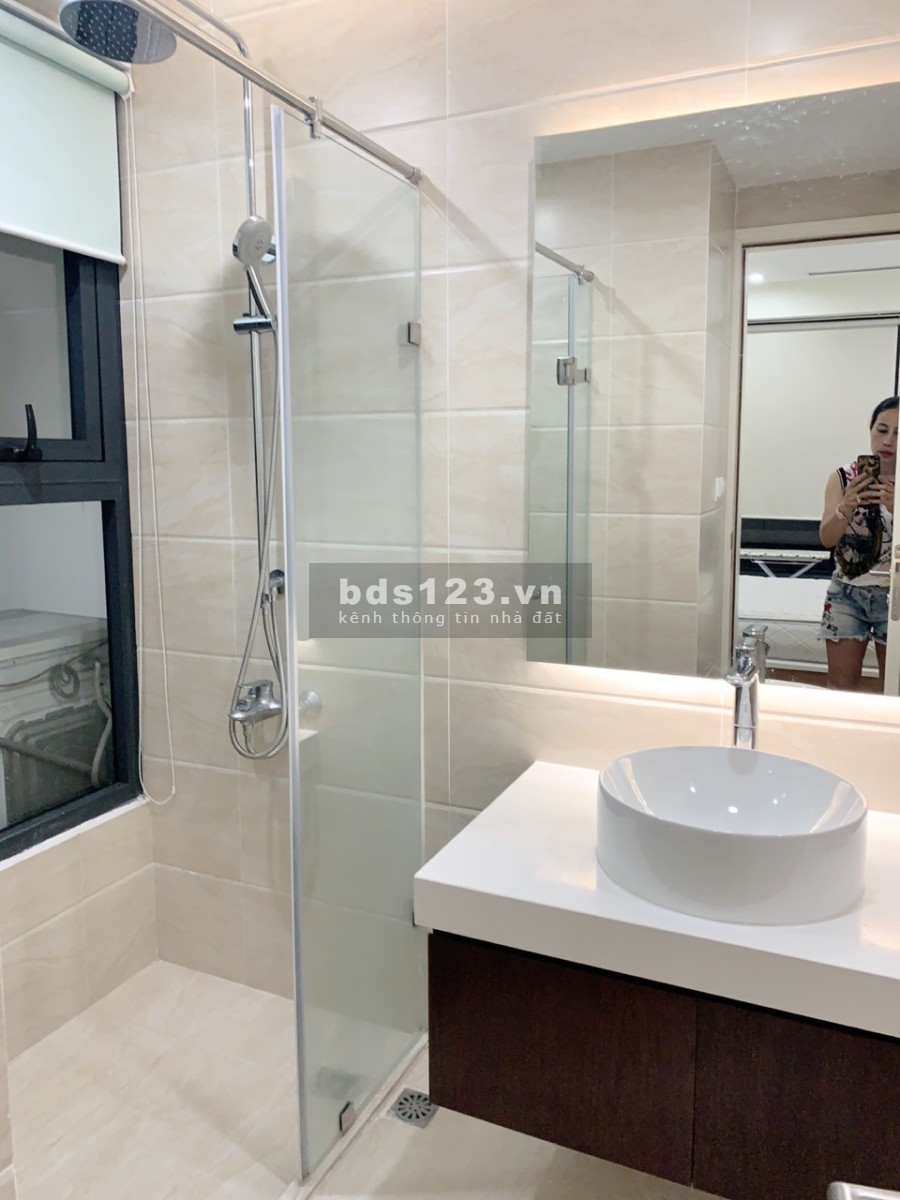 Cho thuê căn hộ chung cư HH1 90 Nguyễn Tuân 2PN Đủ Đồ