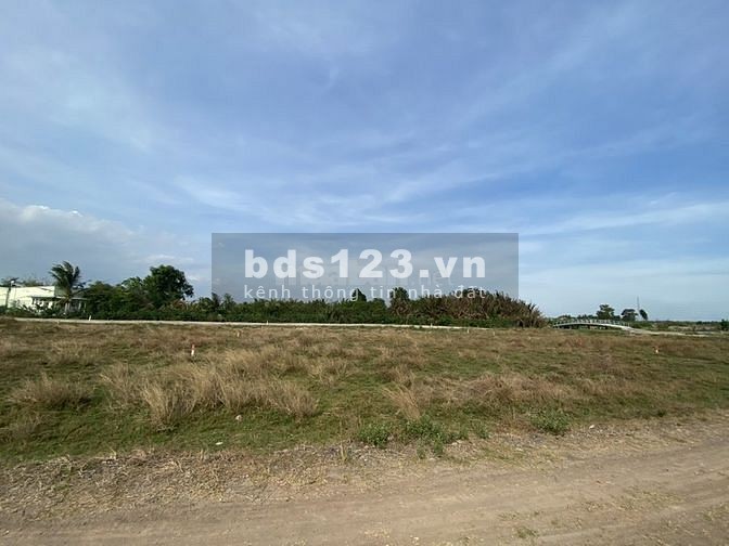 Bán đất 200m2 ngay Phà Cát Lái gần khu Vingroup Phú Mỹ Hưng 2 giá 680 triệu