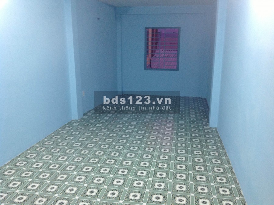 Cho thuê nhà trong hẻm đẹp, gần mặt tiền Đoàn Văn Bơ, Quận 4.