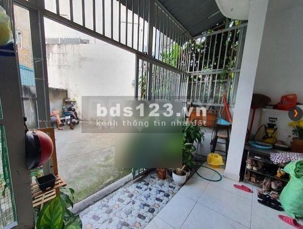 Cho thuê nguyên căn cấp 4. Nhà 100m2 tuyệt đẹp làm cửa hàng giá rẻ