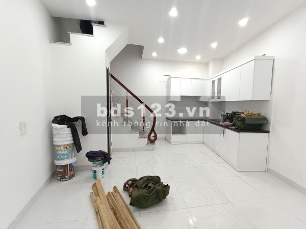 Nhà Minh Khai 26mx4T khung cột chắc chắn, giá 2.35 tỷ lh 0916010180