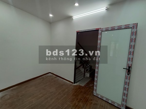 Nhà Minh Khai 26mx4T khung cột chắc chắn, giá 2.35 tỷ lh 0916010180