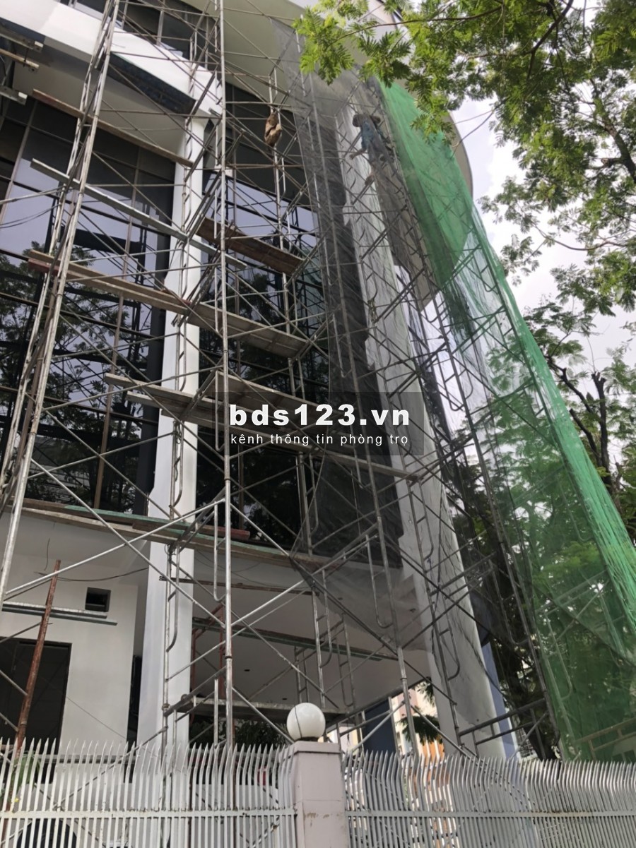 Tòa nhà 131 Hòa Hưng 2 mặt tiền qQận 10, giá thoả thuận có bao phí quản lí
