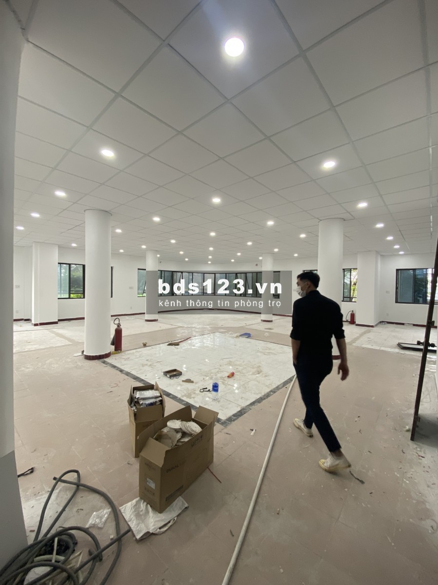 Tòa nhà 131 Hòa Hưng 2 mặt tiền qQận 10, giá thoả thuận có bao phí quản lí