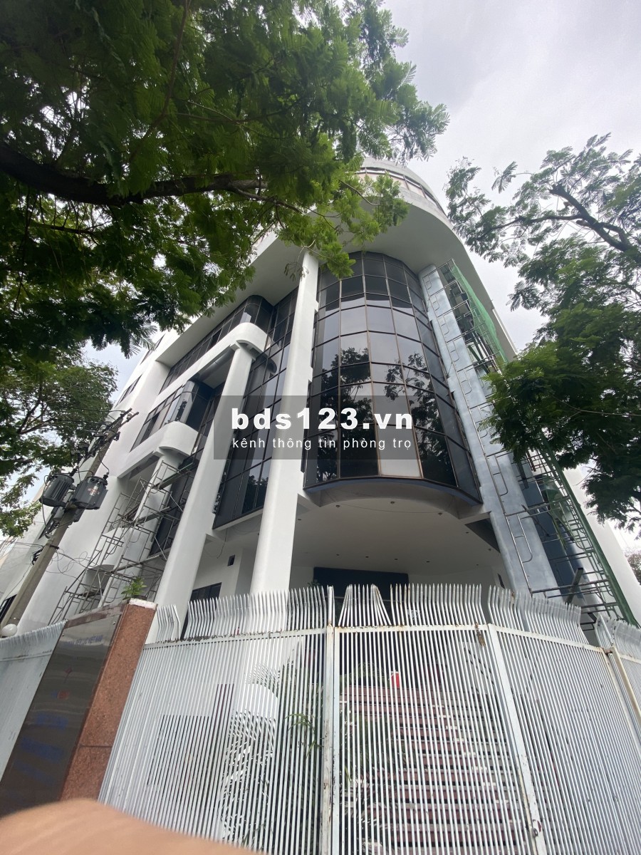 Tòa nhà 131 Hòa Hưng 2 mặt tiền qQận 10, giá thoả thuận có bao phí quản lí
