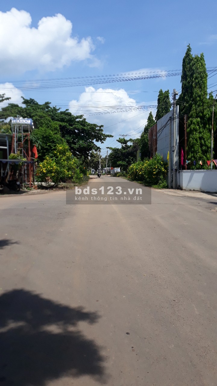 Bán đất vườn nghỉ dưỡng 1000m2 quy hoạch màu hồng full TC 100% ở Đồng Nai NH cho vay 70% .0932056011.