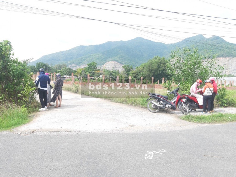 Bán đất 5x25m thổ cư 100m. ngay KDL Marina Châu Pha. đất phủ hồng đã có sổ
