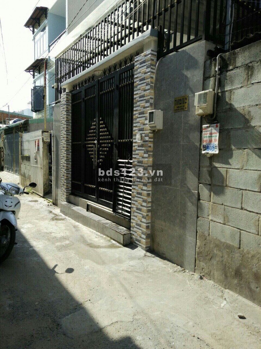 Cần bán nhà Linh Xuân thành phố Thủ Đức, khu dân cư đông đúc, lhcc