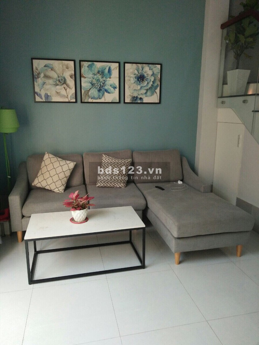 Cần bán nhà Linh Xuân thành phố Thủ Đức, khu dân cư đông đúc, lhcc