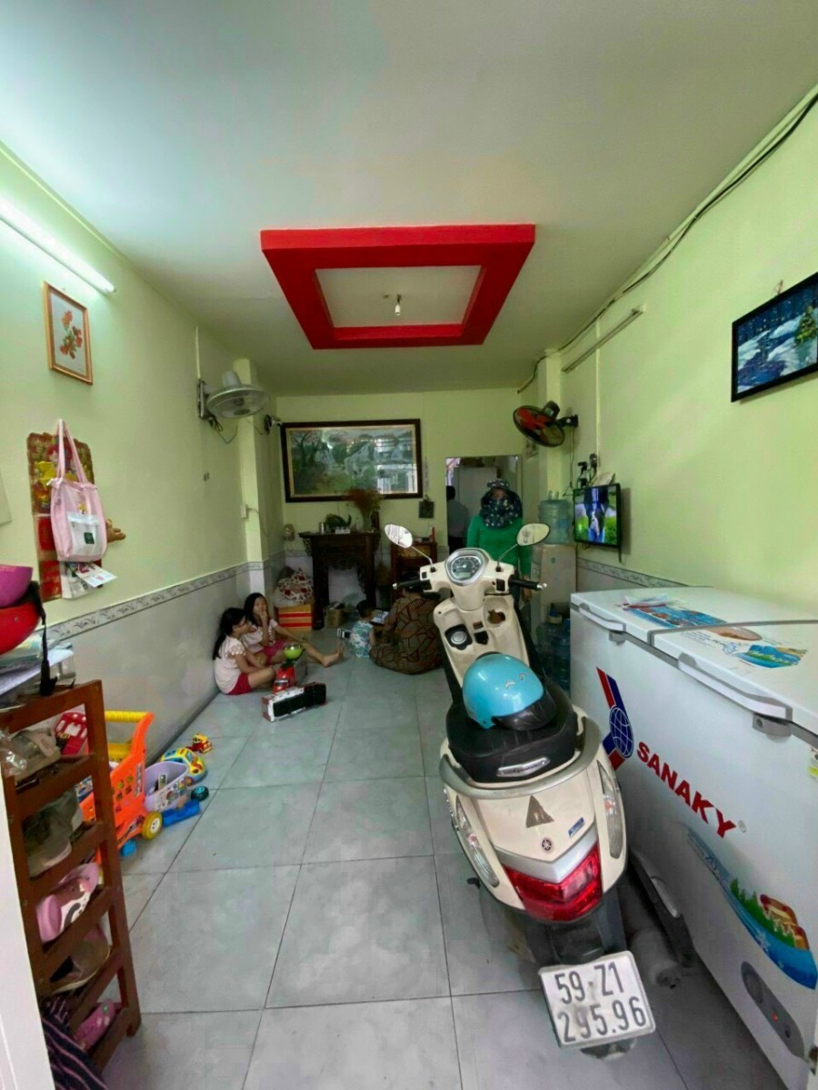 Bán nhà sổ hồng riêng giá rẻ hẻm 2759 đường Huỳnh Tấn Phát Phú Xuân Nhà Bè.