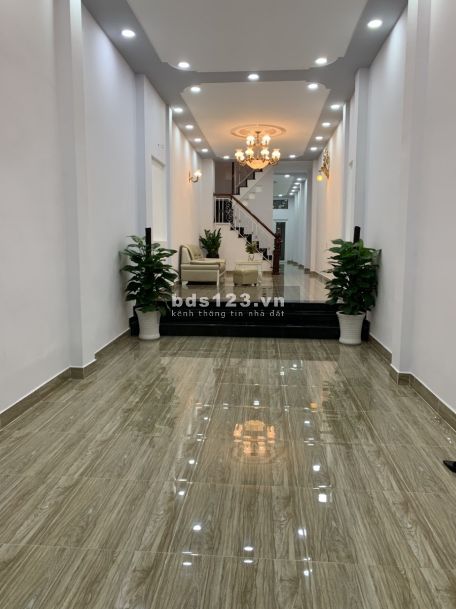 Mua nhà đầu tư ngay, giá giảm 20-30% nhà mt Dương Quảng Hàm, pháp lí sạch