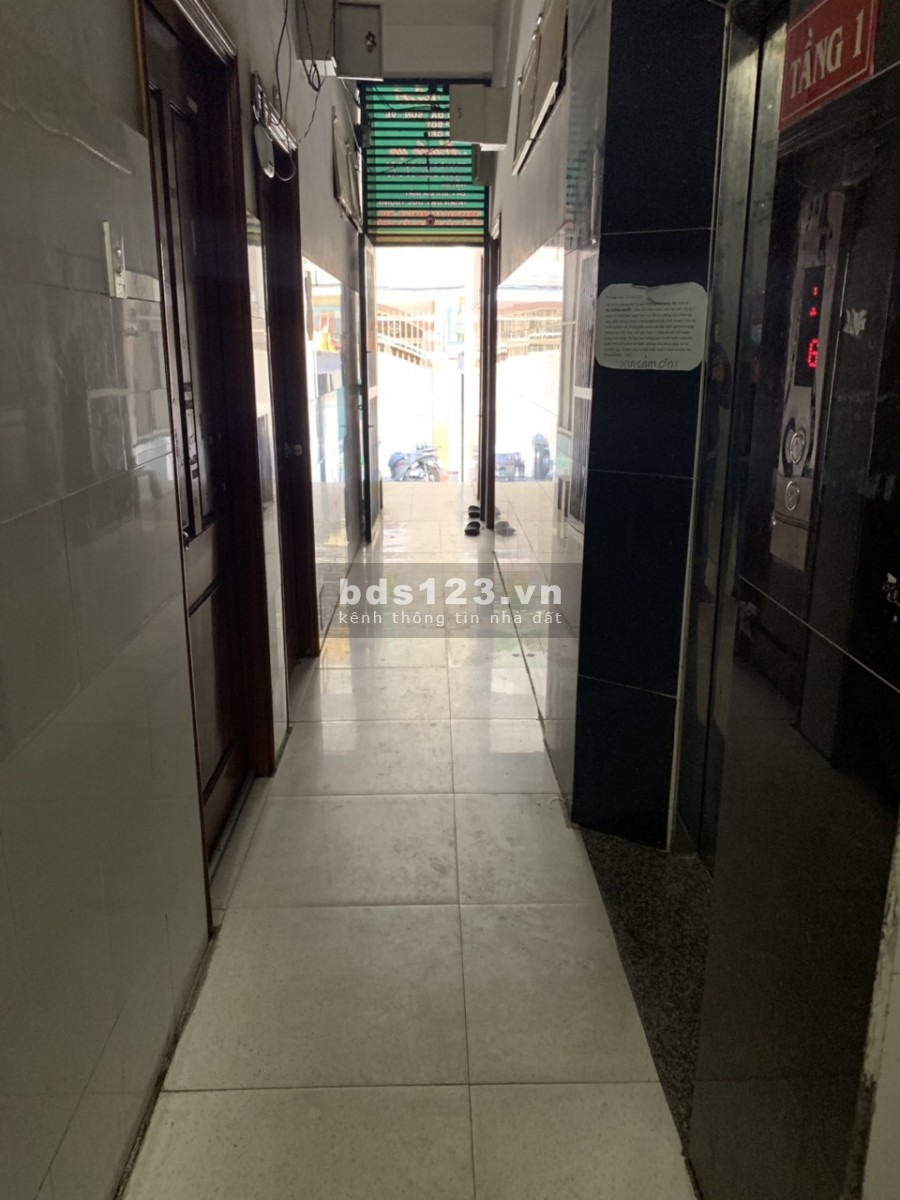 CHDV hầm 5 lầu Thang máy 55PN full máy lạnh gác đúc giá 160Tr/th