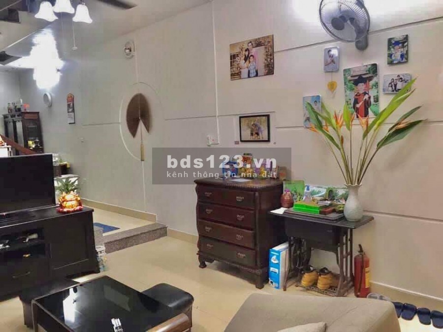 Hộ khẩu Quận Ba Đình, nhà nguyên căn đẹp 5 tầng dt 43m nở hậu giá nhỉnh 4 tỷ