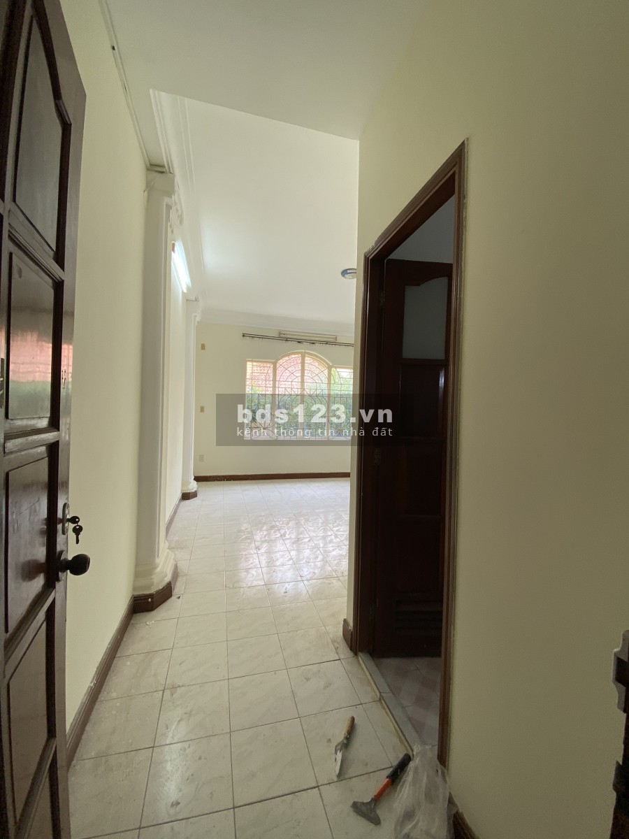 Giải Phóng P4 Tân Bình 5x20 Trệt lửng 3 lầu gồm, trệt trống 6 phòng, nhà 2 mặt tiền