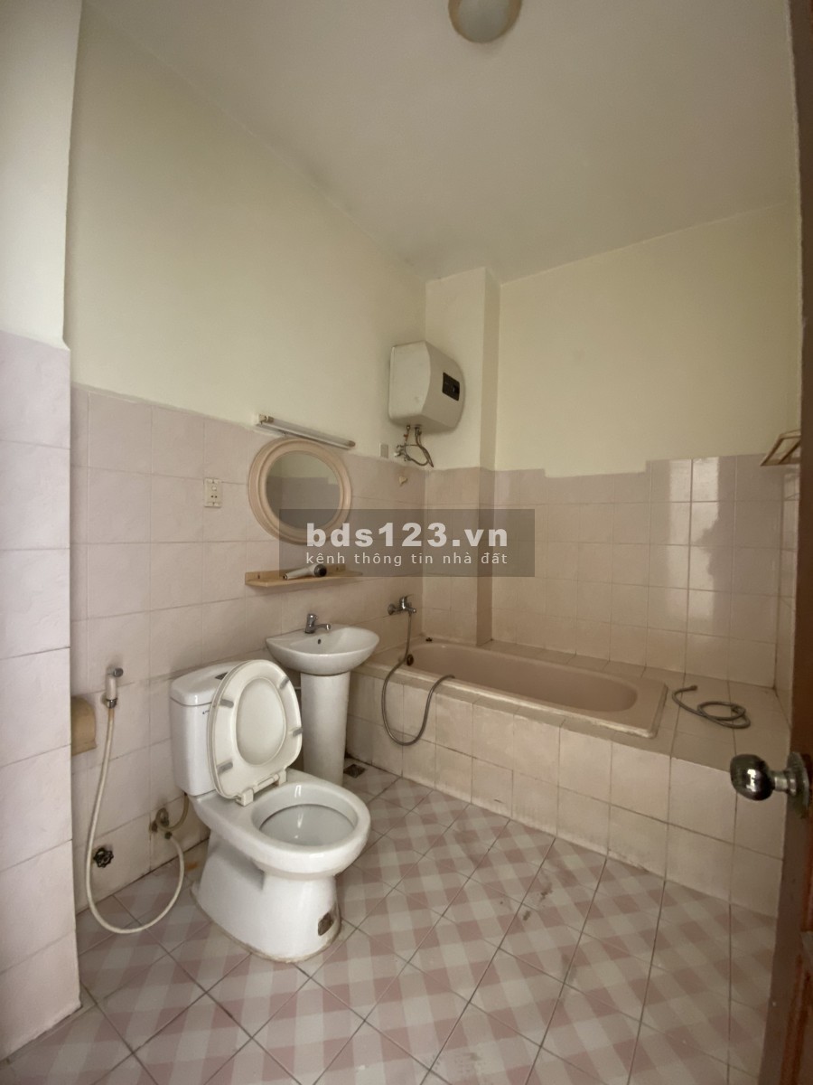 Giải Phóng P4 Tân Bình 5x20 Trệt lửng 3 lầu gồm, trệt trống 6 phòng, nhà 2 mặt tiền