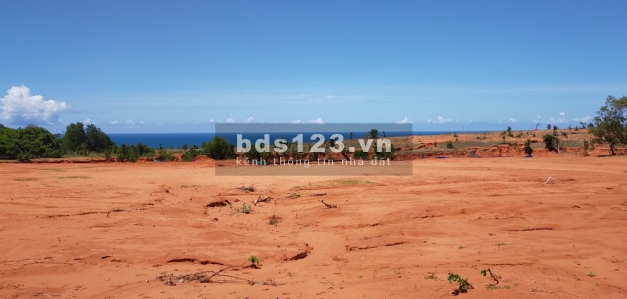 Bán 1100m2 đất view biển ngay ủy ban xã Hòa Thắng- Bình Thuận