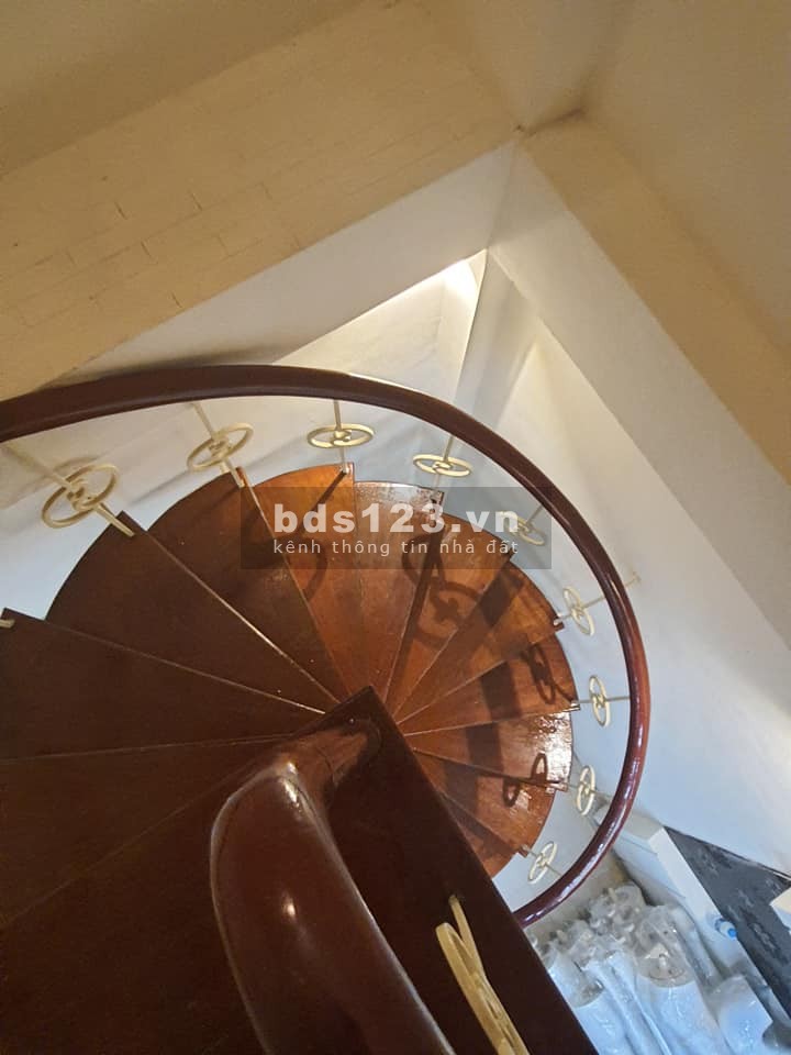 Bán nhà lô góc 4 tầng x 30m3 ngõ 204 Tôn Đức Thắng giá 3,4 tỷ. LH 0912442669
