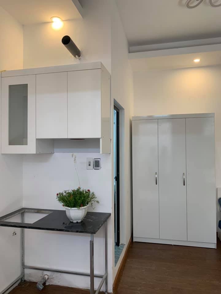 Căn hộ cho thuê Quan Hoa Cầu Giấy 60m2*5T, giá chỉ 7.5 tỷ