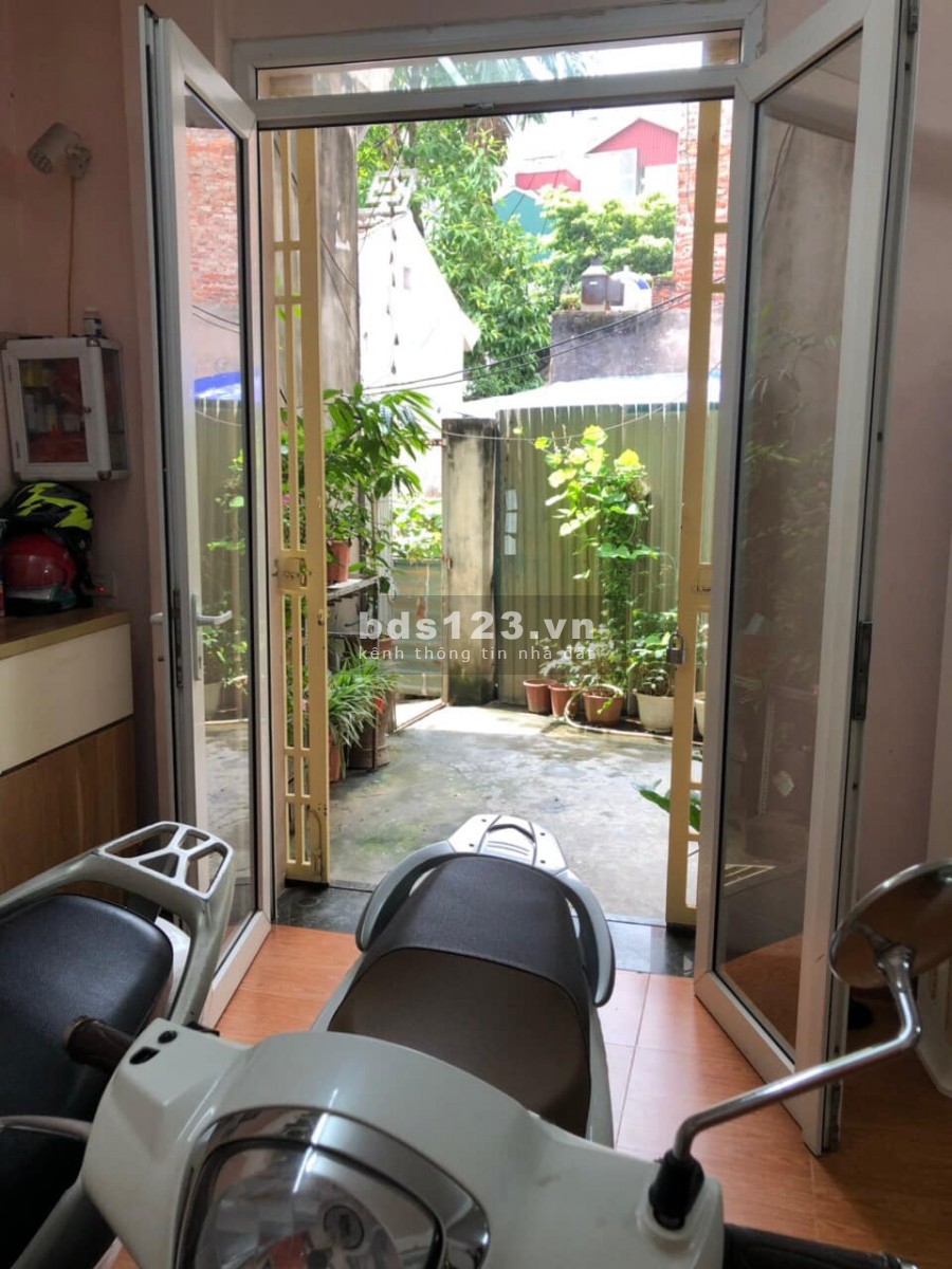 Bán nhà hiếm Thuỵ Khuê, ở sướng, an sinh đỉnh, kinh doanh thuận tiện, thông số đẹp
