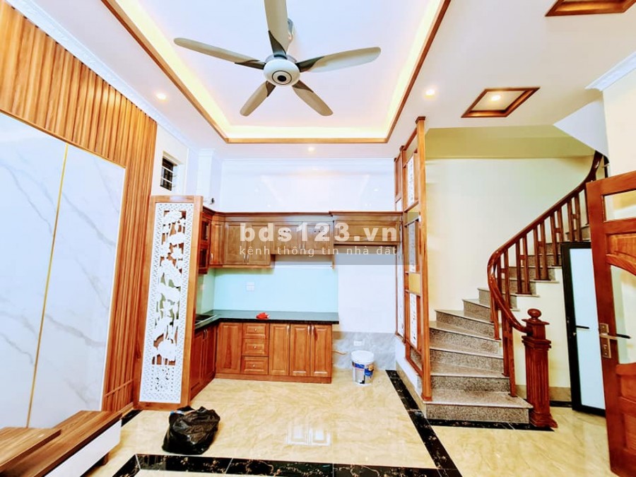 Bán nhà mới đẹp phố Lò Đúc, dt 45m2, 5 tầng, ngõ thông, giá nhỉnh 4 tỷ, lhcc
