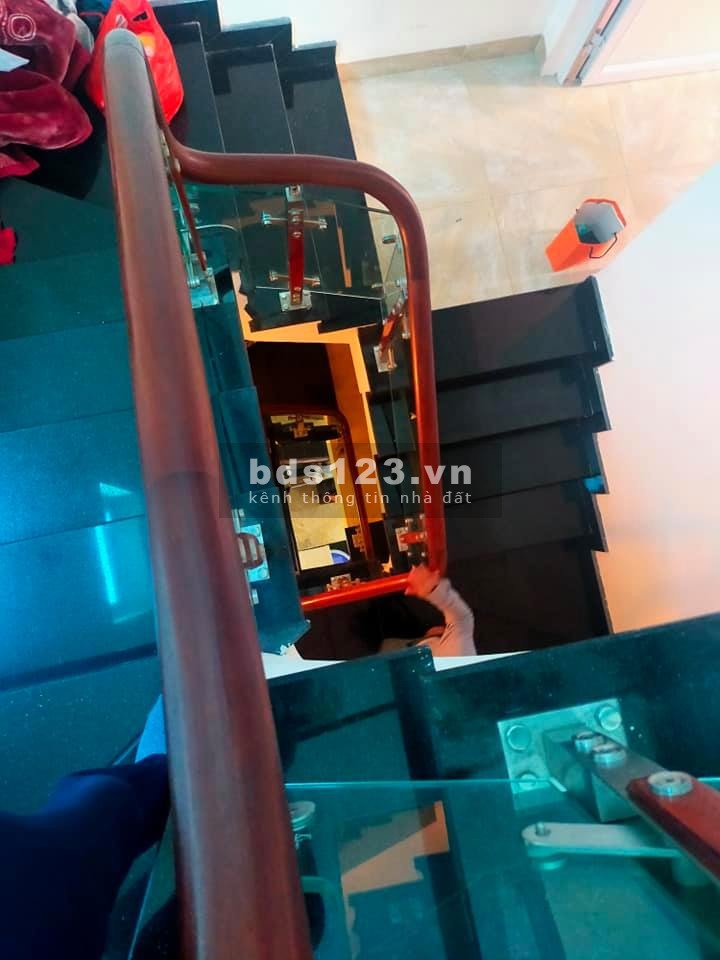 Bán nhà nguyên căn đẹp Trịnh Văn Bô, Nam Từ Liêm, ở ngay, dt 35m2, nhỉnh 2 tỷ