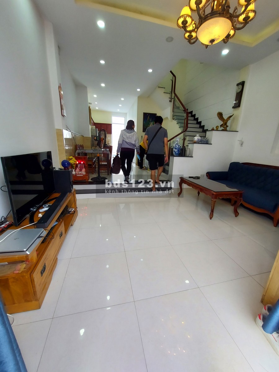 Bán nhà Thạnh Xuân Quận 12, Khu dân trí an ninh, TẶNG nội thất 110m2 chỉ 5.3 tỷ TL