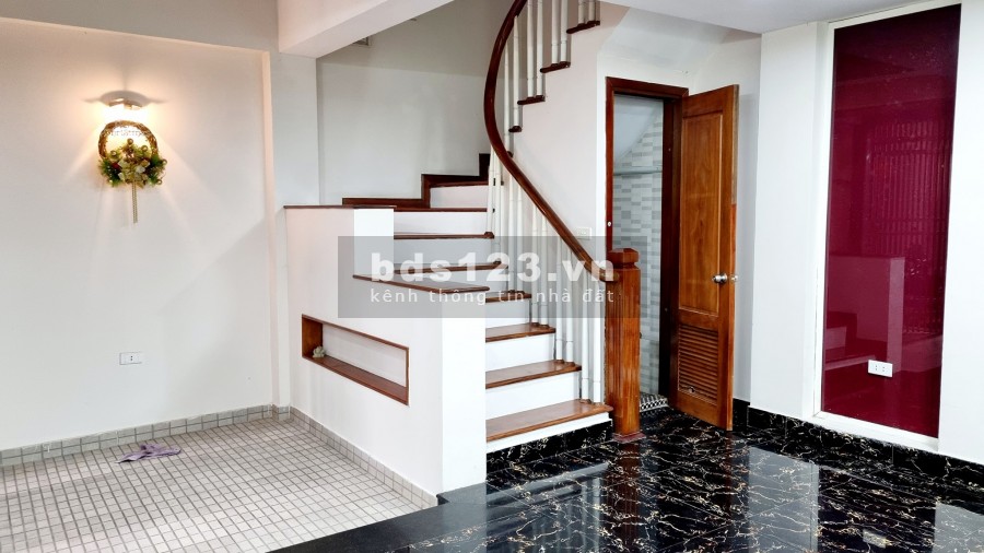 Nhà mặt ngõ Thái Hà, Đống Đa, 45m2 x 6 tầng, Nội thất đầy đủ tiện nghi