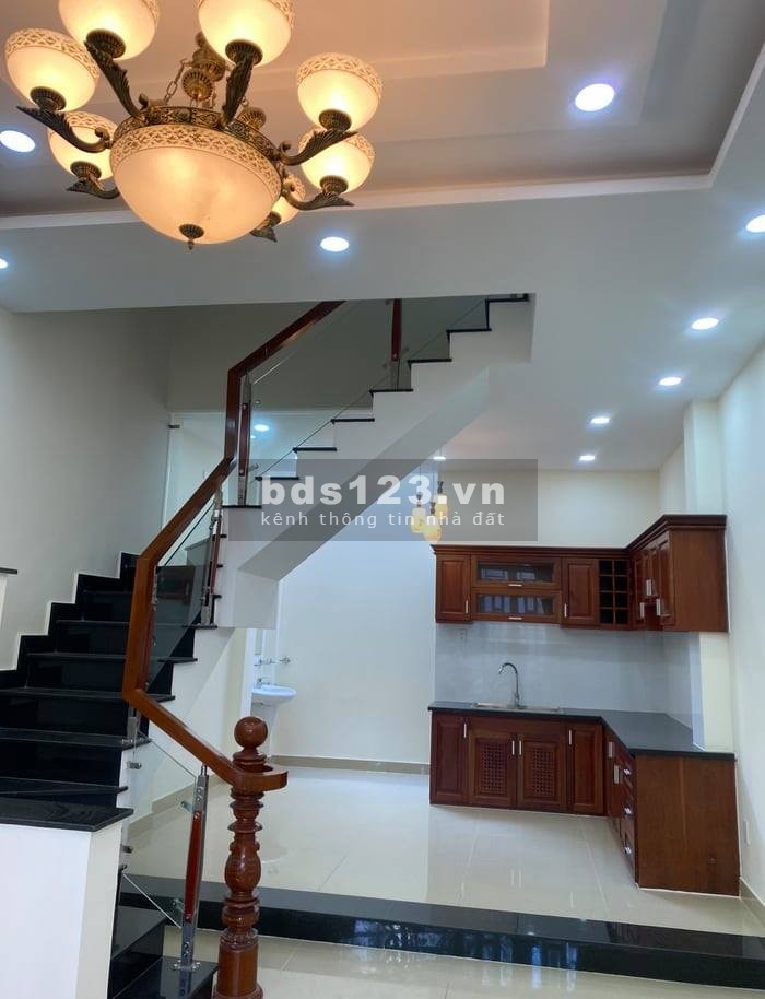 Mặt tiền thụt giá 6 tỷ, dt 42m2, 4 tầng bê tông cốt thép Nguyễn Văn Đậu, Bình Thạnh, lh 0362592754