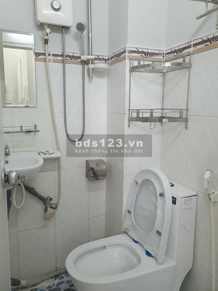 Nhà Phạm Văn Hai, hẻm thông, đang cho thuê 7 triệu/tháng, giá bán 2.9 tỷ