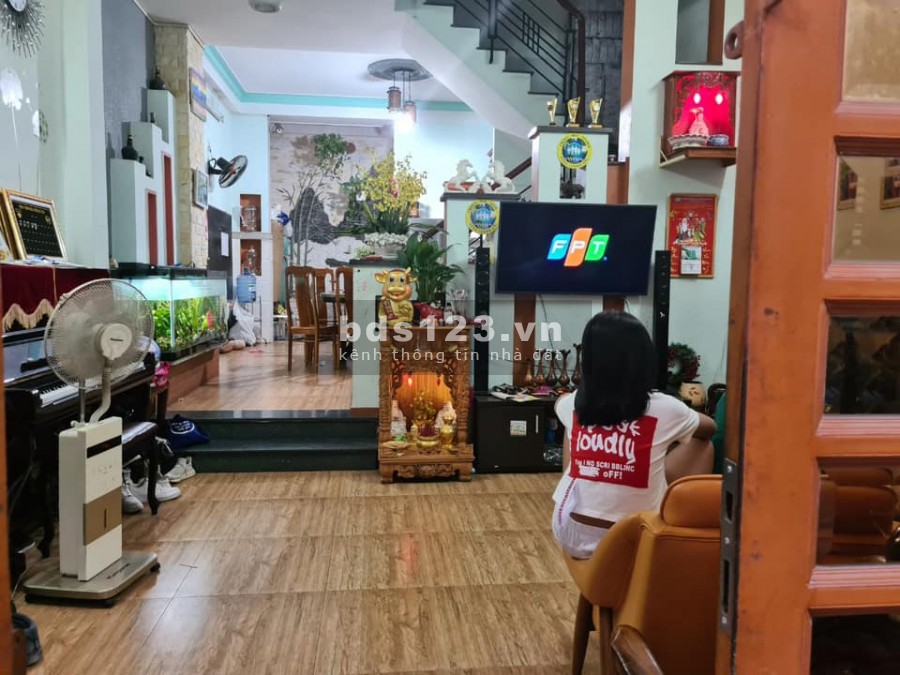 [Bán nhà] Đông Hồ ,Tân Bình , 40m2 ,4x10m, 3 tầng,HXH, Nhà đẹp,Sổ hồng. 4 tỷ 200.