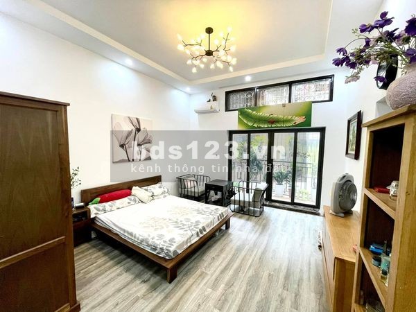 Bán nhà Phố 8/3 ô tô đỗ cửa, nội thất chuẩn 5 sao, kinh doanh 40m2 4 tầng giá 6,3 tỷ