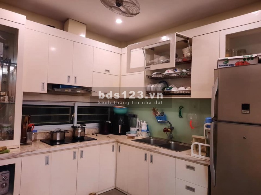 Bán nhà Đặng Tiến Đông: Ôtô đỗ cửa, 40m2, MT 4.2m, 6T, nhà đẹp, tặng nội thất-0975642942