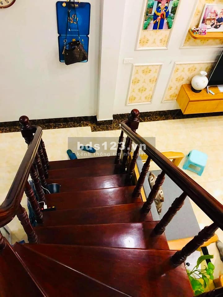 Nhà Đẹp Giá Tốt lô góc, ô tô đỗ cửa, Trương Định. 4 tầng dt 35m2, giá chỉ 3,3 tỷ